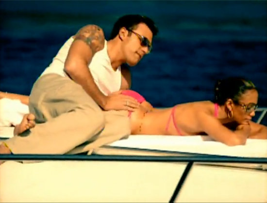 Ben-Affleck-Jennifer-Lopez-were-boat-her-2002-video