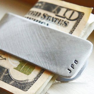Mistakes People Make When Managing Money