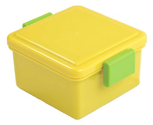 The lemon-lime color scheme of this bento ($15) won't leave a sour taste in your mouth. Just fill it with delicious lunches!
The lemon-lime color scheme of this bento ($15) won't leave a sour taste in your mouth. Just fill it with delicious lunches!