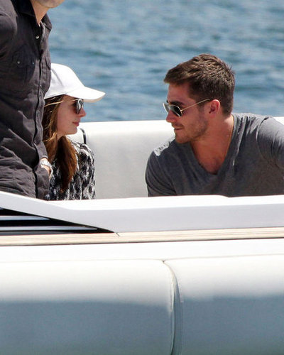 Anne Hathaway and Jake Gyllenhaal spent a day on the Sydney harbor together in 2010.
Anne Hathaway and Jake Gyllenhaal spent a day on the Sydney harbor together in 2010.