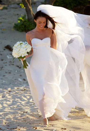 Megan Fox's Barefoot Stroll