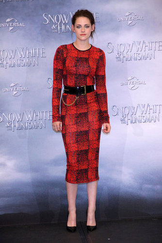 Kristen Stewart took the sophisticated angle in a calf-length 10 Crosby Derek Lam long-sleeved, printed sheath.
Kristen Stewart took the sophisticated angle in a calf-length 10 Crosby Derek Lam long-sleeved, printed sheath.