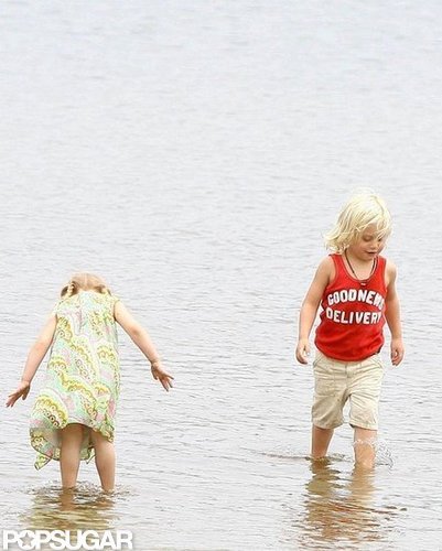 Gwen Stefani Hits the Beach With Her Rossdale and No Doubt Boys Gwen Stefani Hits the Beach With Her Rossdale and No Doubt Boys