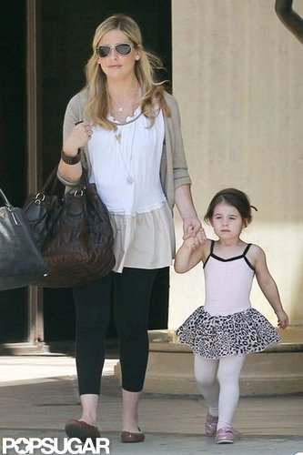 Sarah Michelle Gellar and Charlotte Prinze held hands.
Sarah Michelle Gellar and Charlotte Prinze held hands.