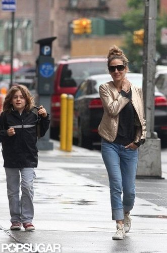 Sarah Jessica Parker chatted with James Wilkie Broderick on their way to drop him off at school.
Sarah Jessica Parker chatted with James Wilkie Broderick on their way to drop him off at school.