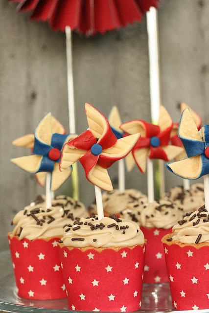 Make These: Vintage-Inspired Pinwheel Toppers Make These: Vintage-Inspired Pinwheel Toppers