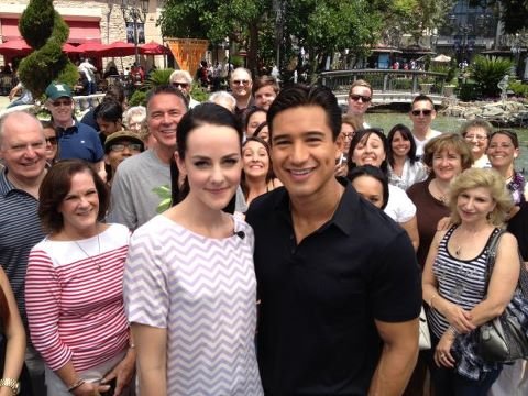 Mario Lopez interviewed Jena Malone for Extra.
Source: Twitter user MarioLopezExtra
Mario Lopez interviewed Jena Malone for Extra.
Source: Twitter user MarioLopezExtra