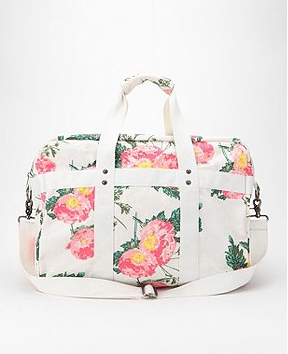 We're smitten with the fresh, floral-on-white print. Whether you're grabbing it for a weekend getaway, stashing your stuff for a day at the beach, or heading off to the gym, this style is sure to illicit lots of compliments.
Kimchi Blue Floral Patch Weekender Bag ($59)
We're smitten with the fresh, floral-on-white print. Whether you're grabbing it for a weekend getaway, stashing your stuff for a day at the beach, or heading off to the gym, this style is sure to illicit lots of compliments.
Kimchi Blue Floral Patch Weekender Bag ($59)