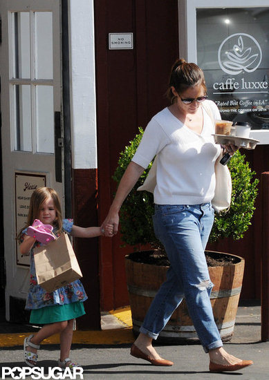 Jennifer Garner Sticks Close to Seraphina as Violet Finishes Up Her First School Year Jennifer Garner Sticks Close to Seraphina as Violet Finishes Up Her First School Year