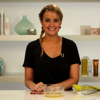 Quick DIY Peel-Off Face Mask