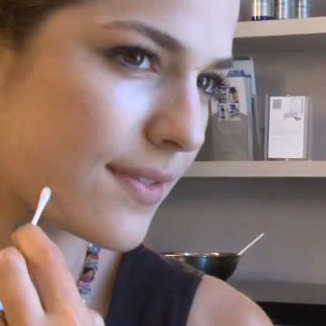 Video: Celebrity Beautician Kate Somerville Reveals How To Spot Treat Pimples At Home