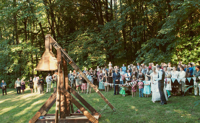Bouquet Catapult in the Woods Bouquet Catapult in the Woods