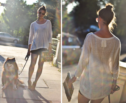 We love everything about the easiness of this look — and her adorable pup, too.
Photo courtesy of Lookbook.nu
We love everything about the easiness of this look — and her adorable pup, too.
Photo courtesy of Lookbook.nu