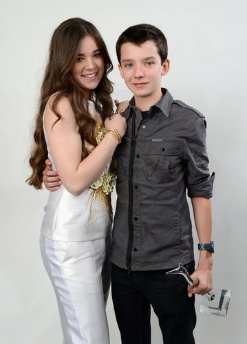 Ashley, January, and Young Hollywood Have an Award-Worthy Night Ashley, January, and Young Hollywood Have an Award-Worthy Night