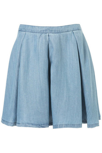 After spotting Katie Holmes and Eva Mendes in cute denim skirts, we thought it was about time to take this summery trend on ourselves. This light-washed iteration has a playful circle skirt shape that will look great with a gingham top.
Moto Premium Tencel Skirt ($68)
After spotting Katie Holmes and Eva Mendes in cute denim skirts, we thought it was about time to take this summery trend on ourselves. This light-washed iteration has a playful circle skirt shape that will look great with a gingham top.
Moto Premium Tencel Skirt ($68)