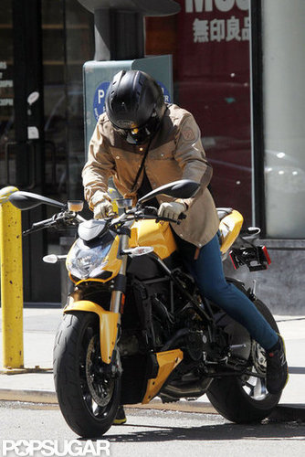 Orlando Bloom rode his motorcycle around NYC.
Orlando Bloom rode his motorcycle around NYC.