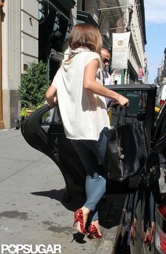 Miranda Kerr and Orlando Bloom Get Busy in NYC Miranda Kerr and Orlando Bloom Get Busy in NYC