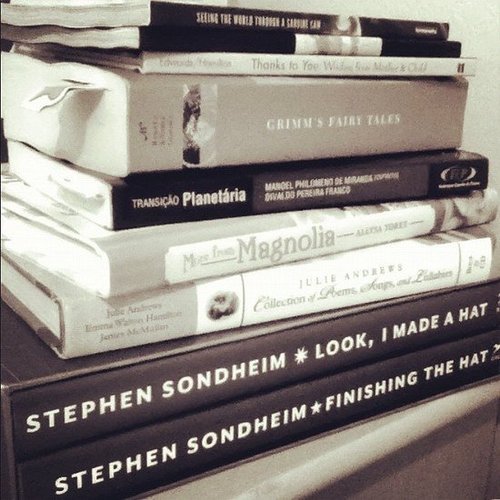 Lorenafpimentel had her "bedside-table companions."
Lorenafpimentel had her "bedside-table companions."