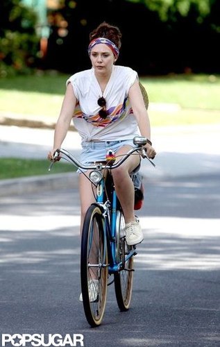 Elizabeth Olsen Has a Very Good Busy Weekend Elizabeth Olsen Has a Very Good Busy Weekend