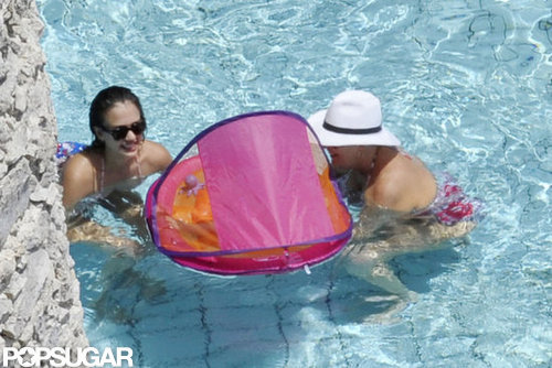 Jessica Alba went swimming with her mom.
Jessica Alba went swimming with her mom.