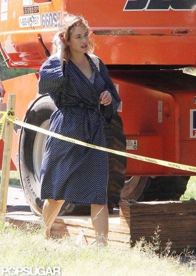 Kate Winslet wore a bathrobe on set. Kate Winslet wore a bathrobe on set.