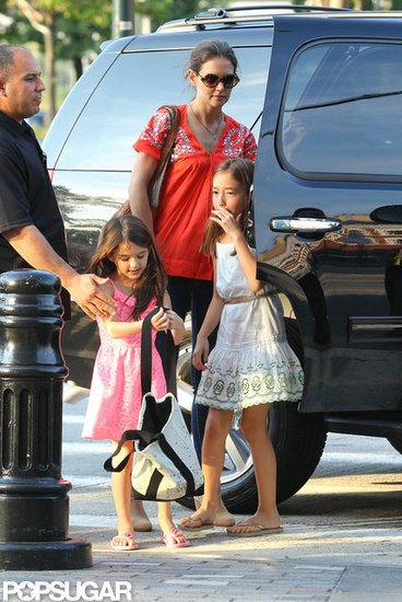 Katie Holmes and daughter Suri Cruise went out for the day.
Katie Holmes and daughter Suri Cruise went out for the day.