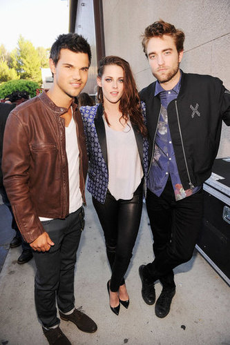 Robert, Kristen, and Selena's Birthday: Teen Choice Awards Highlights! Robert, Kristen, and Selena's Birthday: Teen Choice Awards Highlights!