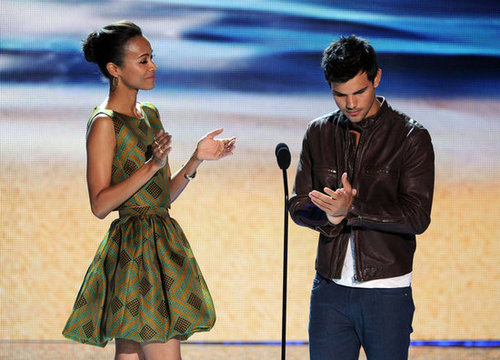 Robert, Kristen, and Selena's Birthday: Teen Choice Awards Highlights! Robert, Kristen, and Selena's Birthday: Teen Choice Awards Highlights!