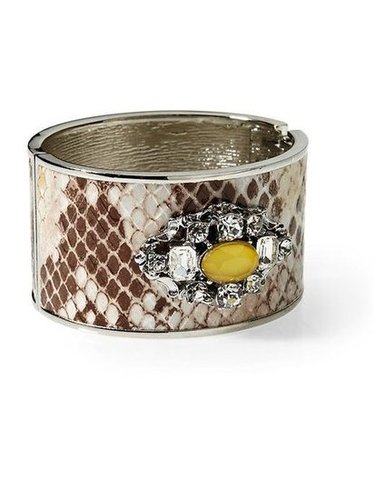 A bit of glam you don't even have to think about.
Tinley Road Snake Print Jeweled Cuff ($40)
A bit of glam you don't even have to think about.
Tinley Road Snake Print Jeweled Cuff ($40)