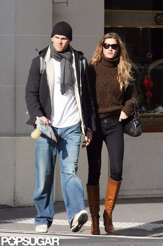 Tom Brady and Gisele Bündchen strolled in Paris in February 2007.
Tom Brady and Gisele Bündchen strolled in Paris in February 2007.