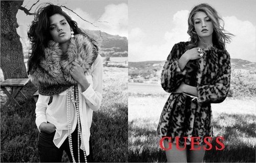 We love Guess's styling of luxe layers of fur, pearls, and classic white shirts.
We love Guess's styling of luxe layers of fur, pearls, and classic white shirts.