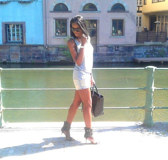 http://stylesbyassitan.blogspot.fr/2012/07/le-short-bling-bling.html