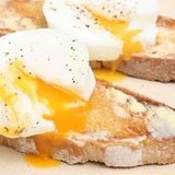 Brilliant Kitchen Hack! Reheat Poached Eggs at the Office