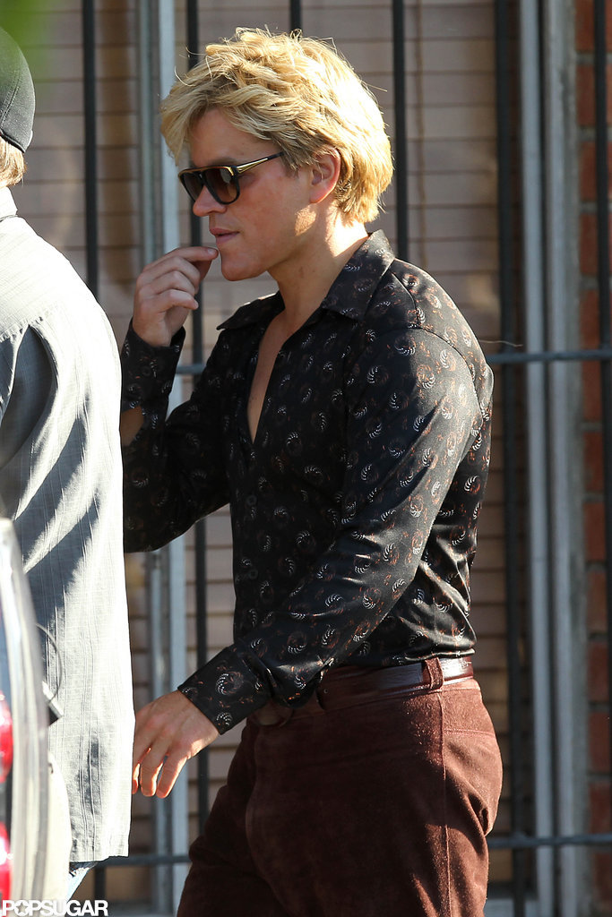 Matt Damon wore a full blond wig on the set of Behind the Candelabra in LA. Matt Damon wore a full blond wig on the set of Behind the Candelabra in LA.