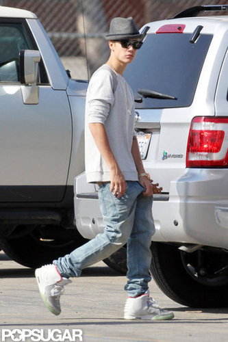 Justin Bieber visited Selena Gomez on the set of Parental Guidance Suggested.
Justin Bieber visited Selena Gomez on the set of Parental Guidance Suggested.