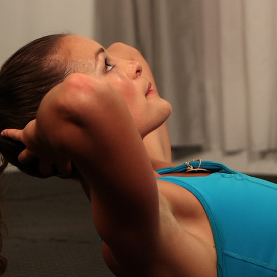 How to Do a Crunch Correctly | Video How to Do a Crunch Correctly | Video