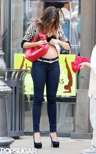 Sofia Vergara Bares a Baby Bump in a Bra on Set Sofia Vergara Bares a Baby Bump in a Bra on Set