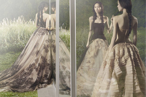 Vera Wang picks up where it left off with its mirrored campaign images.
Vera Wang picks up where it left off with its mirrored campaign images.