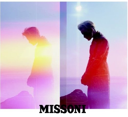 Overexposed sunlight, bright framework, and too cool for school — Missoni nails its Fall ads.
Overexposed sunlight, bright framework, and too cool for school — Missoni nails its Fall ads.