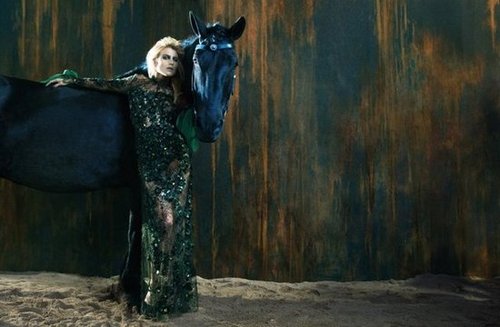 How gorgeous is this forest green gown that Dree Hemingway is wearing in Ermanno Scervino's Fall ads?
How gorgeous is this forest green gown that Dree Hemingway is wearing in Ermanno Scervino's Fall ads?