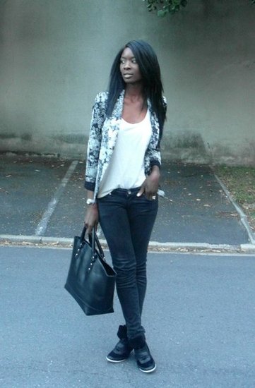 http://stylesbyassitan.blogspot.fr/2012/08/sneakers-compensees-i-finally-got-me.html