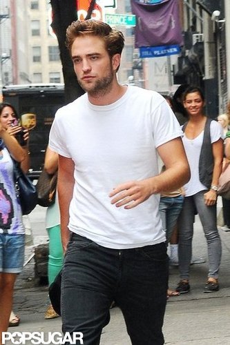Robert Pattinson Gets Casual and Cute at Lunch Robert Pattinson Gets Casual and Cute at Lunch