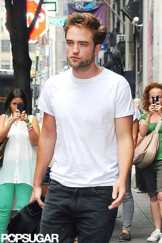 Robert Pattinson Gets Casual and Cute at Lunch Robert Pattinson Gets Casual and Cute at Lunch