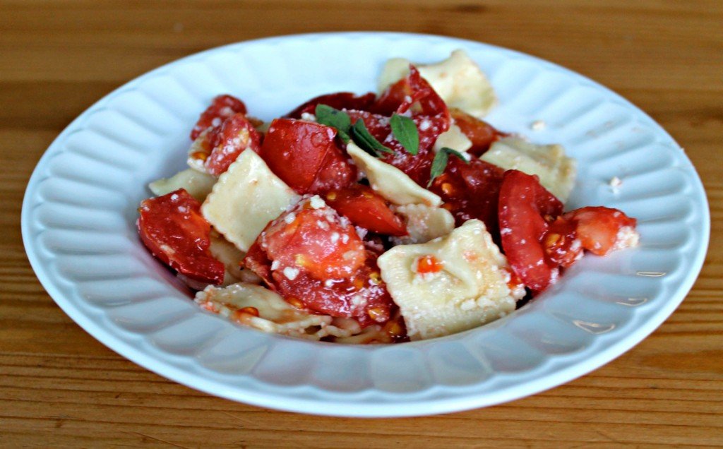 Mini Ravioli With Fresh Tomatoes Mini Ravioli With Fresh Tomatoes
