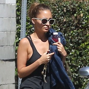 Nicole Richie in Black Gym Clothes