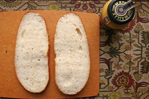 Pluck Out Bread Innards Pluck Out Bread Innards