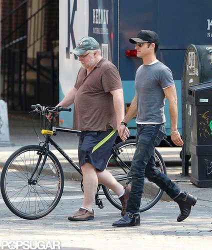 Justin Theroux and Philip Seymour Hoffman Toast Castings & Weddings Justin Theroux and Philip Seymour Hoffman Toast Castings & Weddings