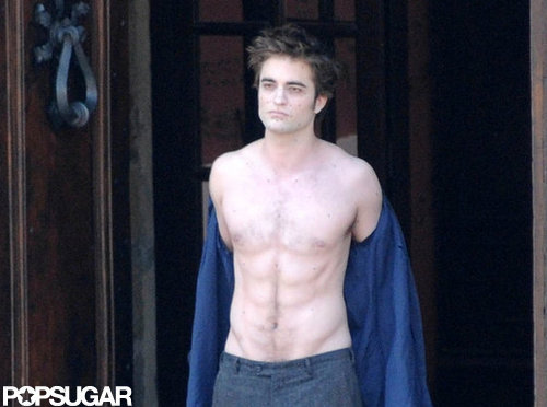 Robert Pattinson brought his shirtless self to the Italian set of New Moon in May 2009.
Robert Pattinson brought his shirtless self to the Italian set of New Moon in May 2009.