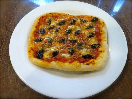 Mediterranean Pizza by ZestyBaking Mediterranean Pizza by ZestyBaking