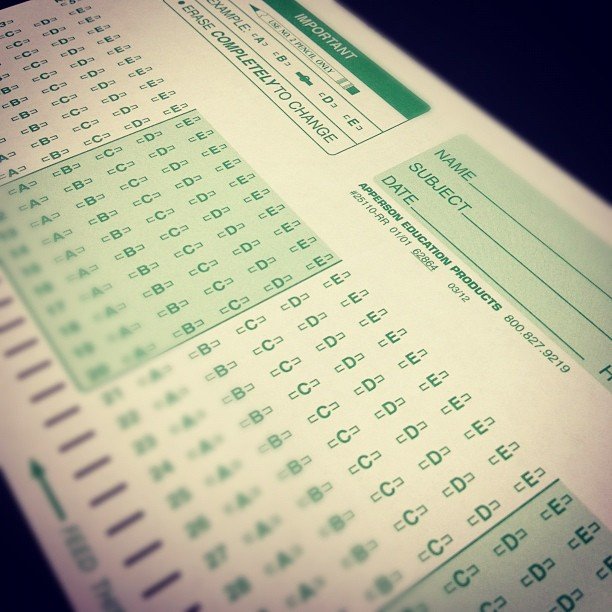 Filling in Scantron Bubbles Filling in Scantron Bubbles